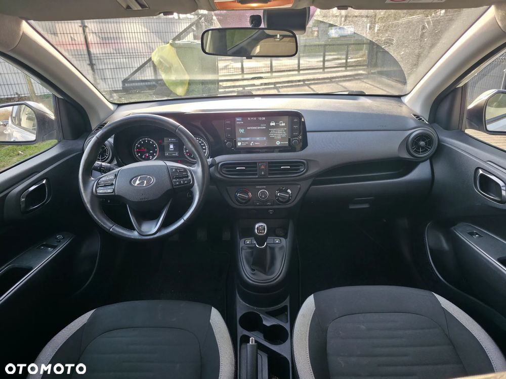 Hyundai i10 - 12