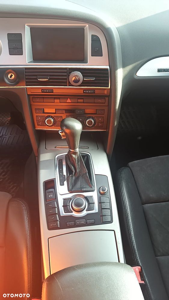 Audi A6 Allroad - 11