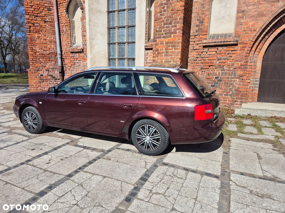 Audi A6 Avant 2.8 30V Quattro - 2