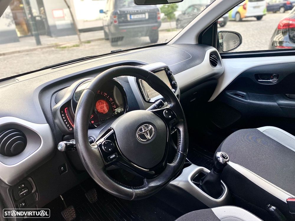 Toyota Aygo 1.0 X-Cite - 16