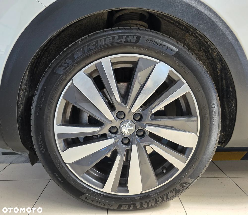 Peugeot 3008 1.6 PureTech Hybrid4 PHEV GT S&S EAT8 - 9