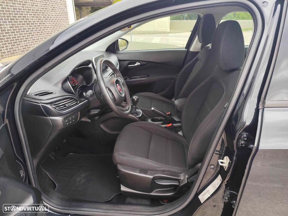 Fiat Tipo Sedan 1.3 M-Jet Lounge - 19