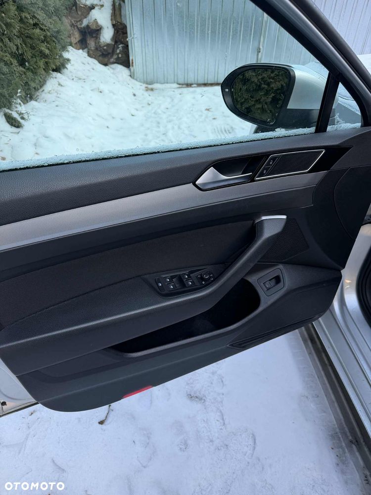 Volkswagen Passat 1.8 TSI BMT Highline DSG - 17