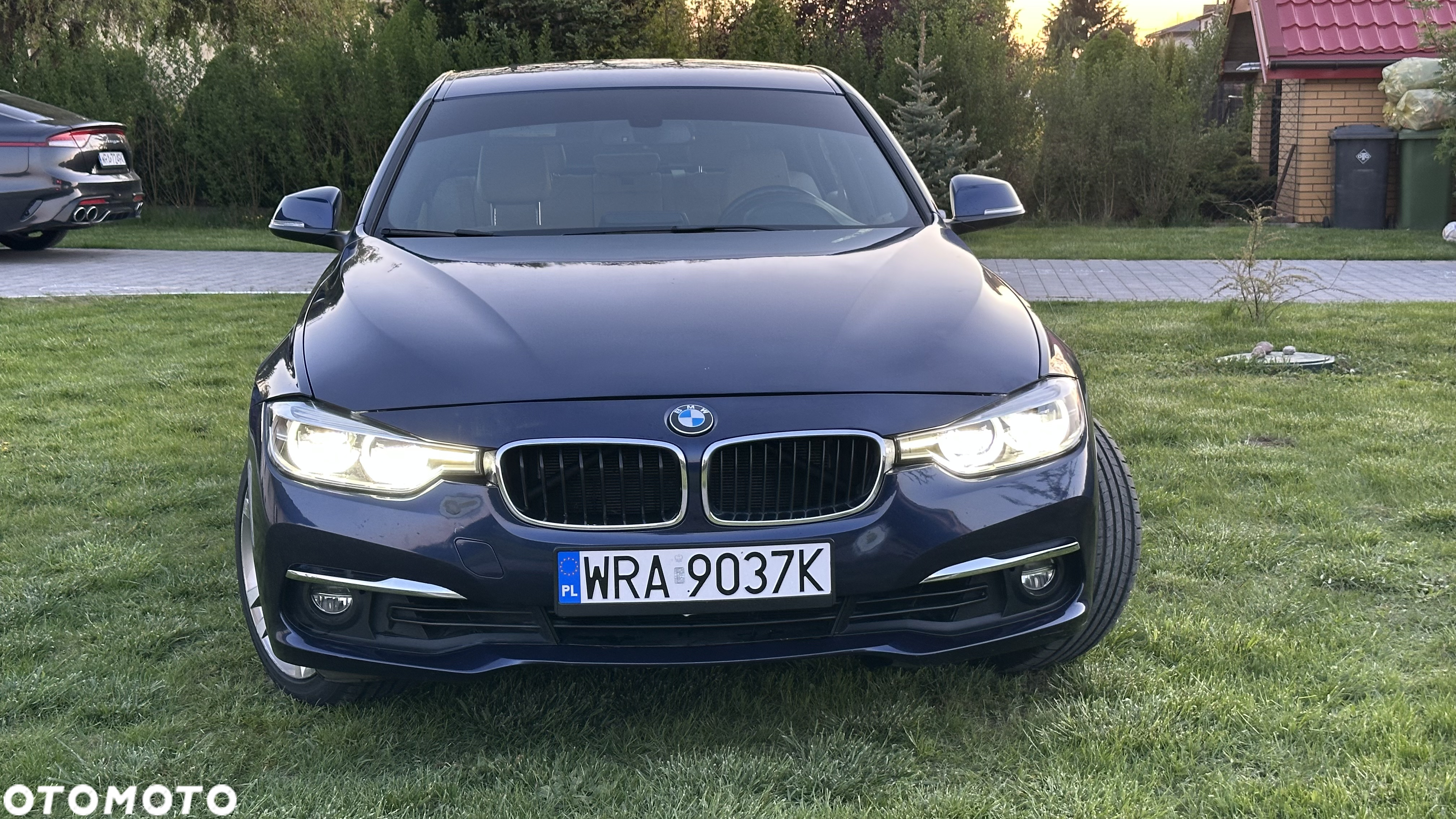 BMW Seria 3 330i Sport Line - 2