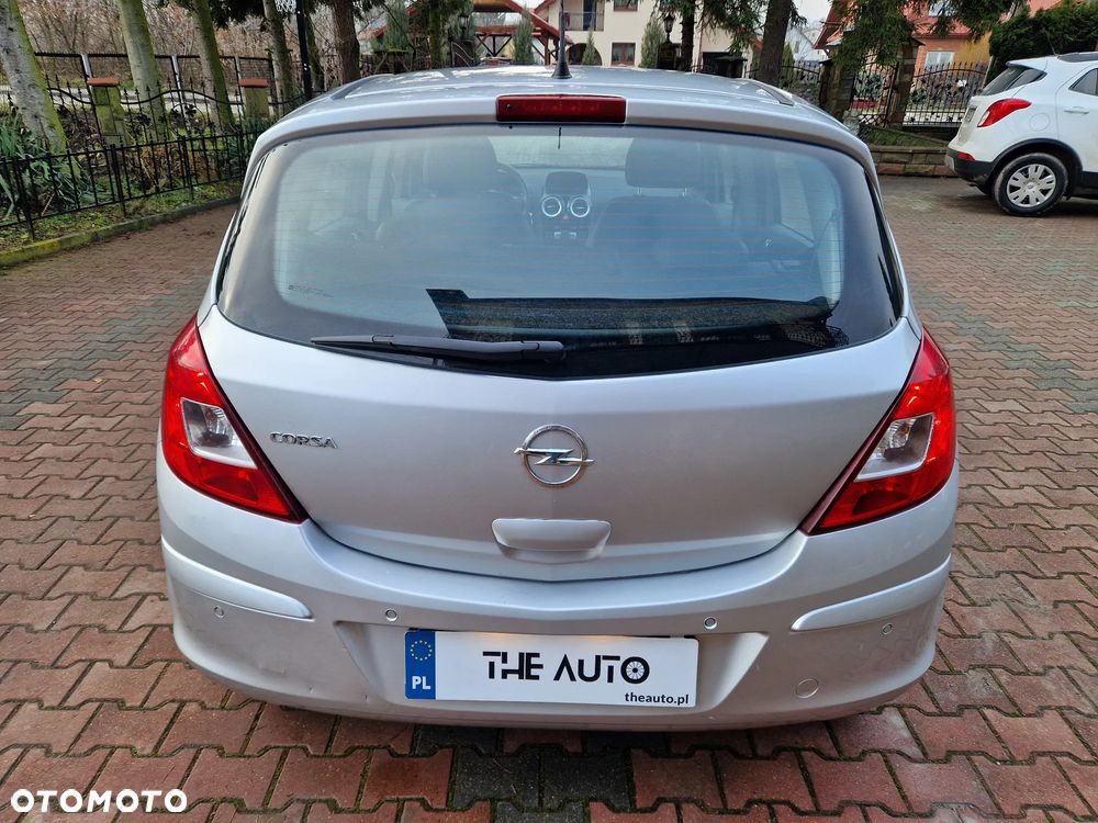 Opel Corsa 1.4 16V Cosmo - 34