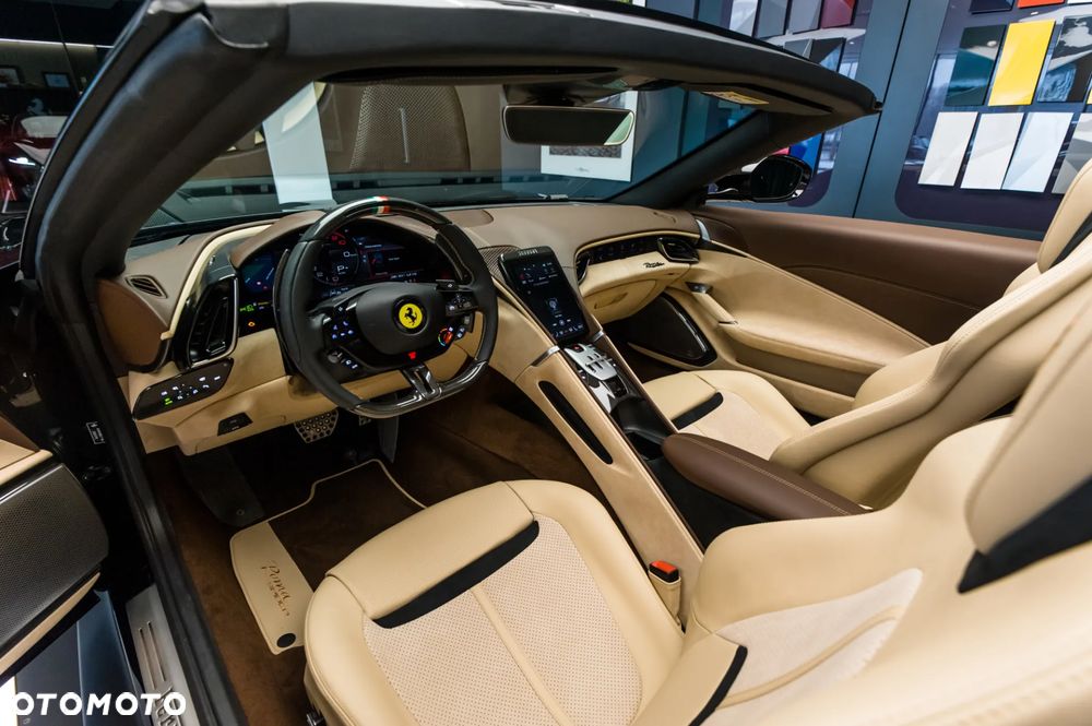 Ferrari Roma Spider - 29