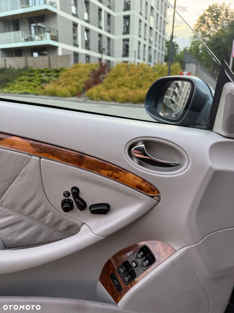 Mercedes-Benz CLK 320 - 12