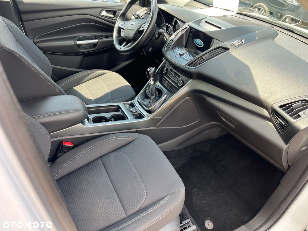 Ford Kuga 1.6 EcoBoost 2x4 Individual - 11