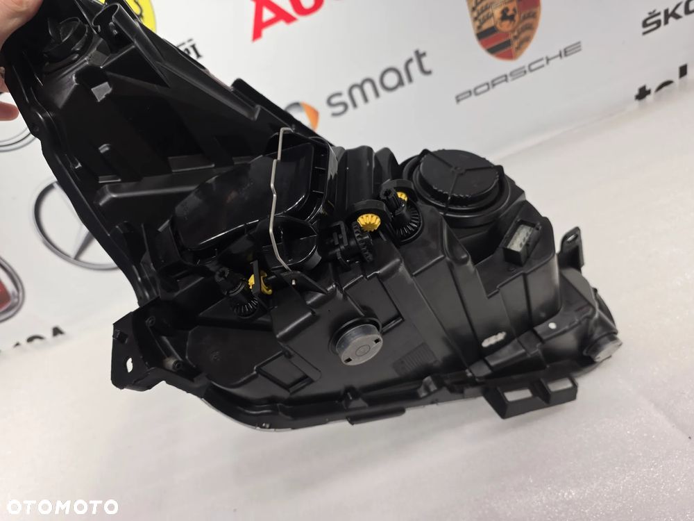 OPEL CORSA D LIFT 11-14 LEWA LAMPA PRZEDNIA PRZÓD , ŁADNA , JASNA , NR 13392705 , NR AUKCJI LPP151 - 11