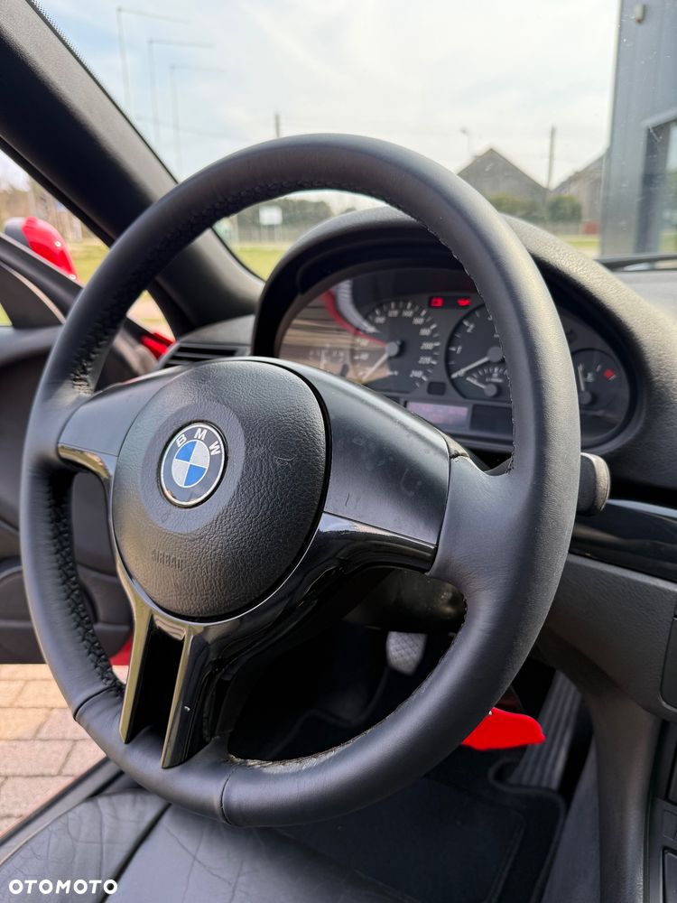 BMW Seria 3 323i - 16