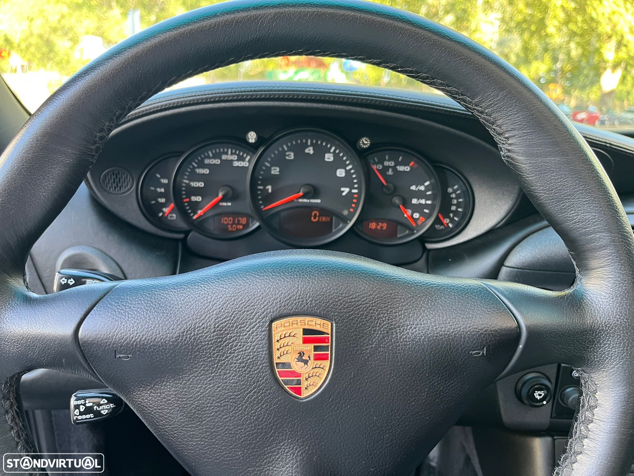 Porsche 911 (996) Carrera Cabrio - 16