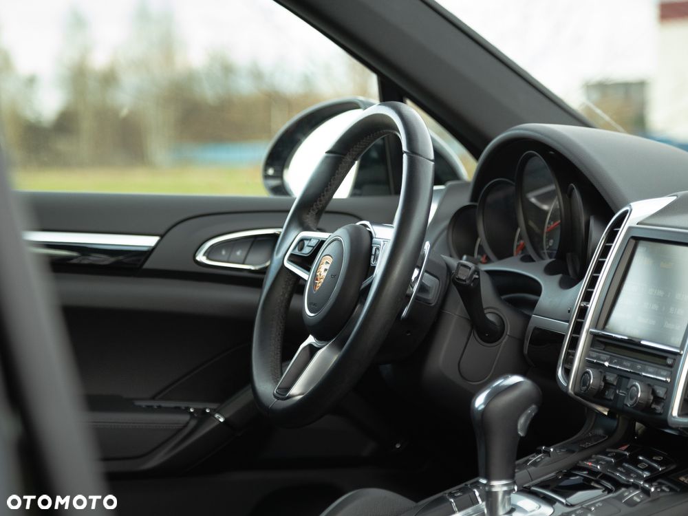 Porsche Cayenne Tiptronic S - 11