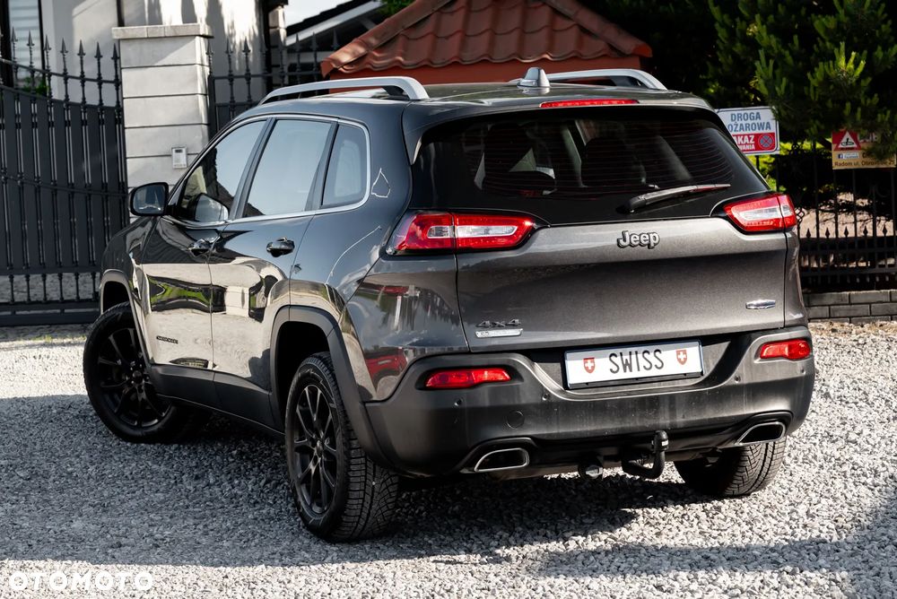 Jeep Cherokee - 14