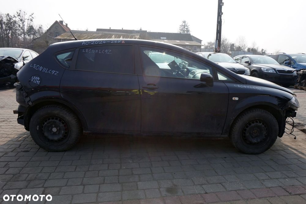 SEAT LEON II 1P1 2007 LC9Z 1.9 TDI BXE 105KM JCR CZARNY na części - 6