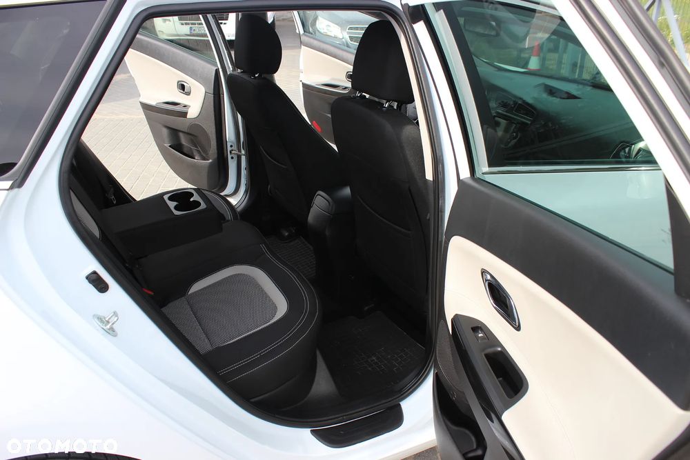 Kia Ceed 1.6 CRDi L Business Line - 32