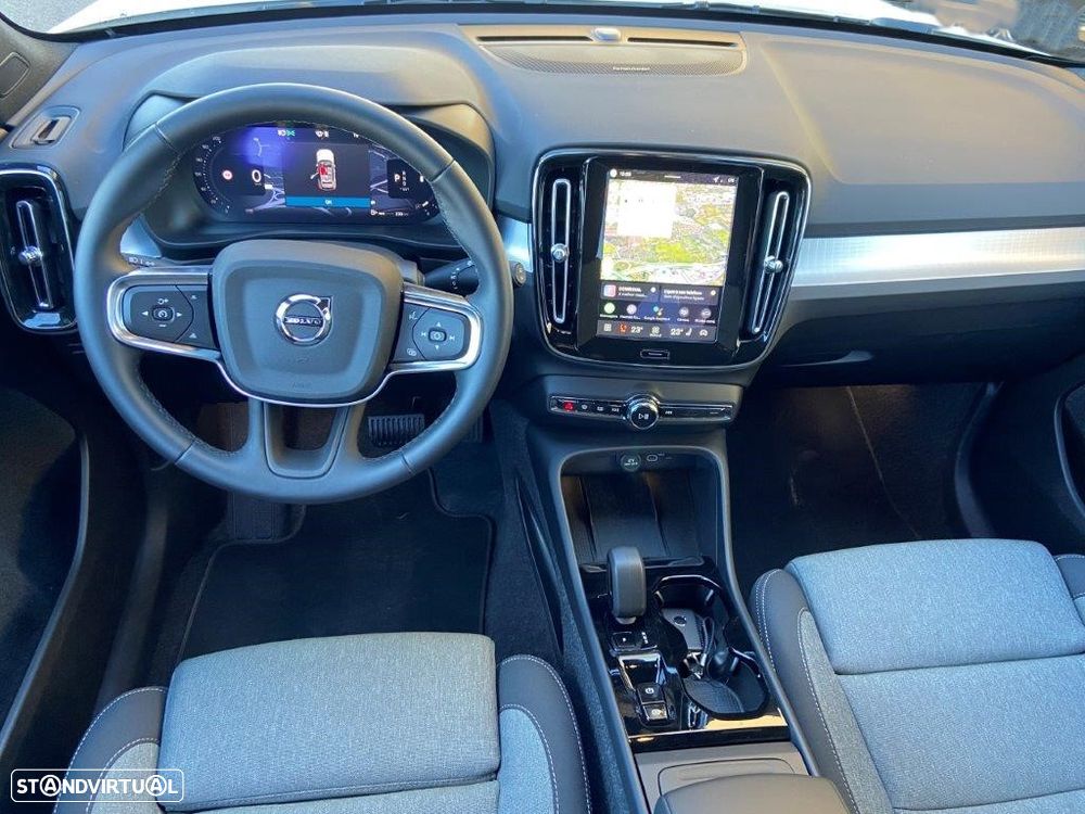 Volvo XC 40 2.0 B3 Black Edition - 7