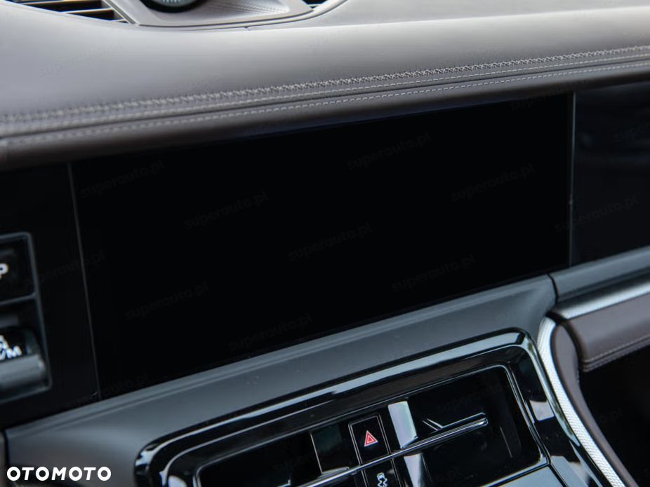 Porsche Panamera 4 - 12