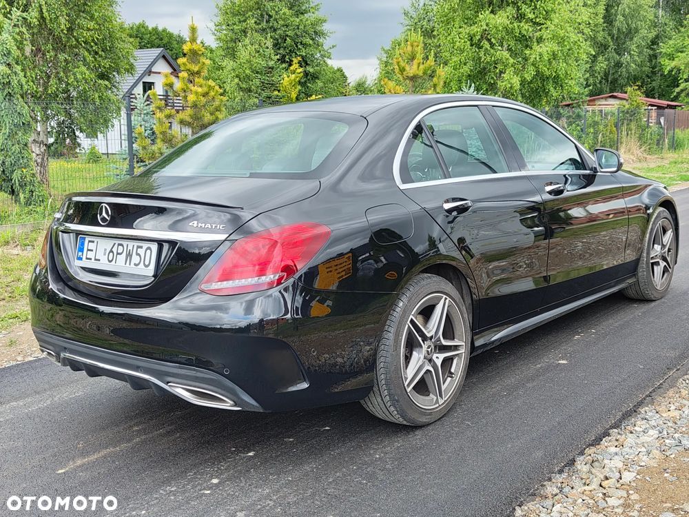 Mercedes-Benz Klasa C 300 4Matic 9G-TRONIC AMG Line - 3