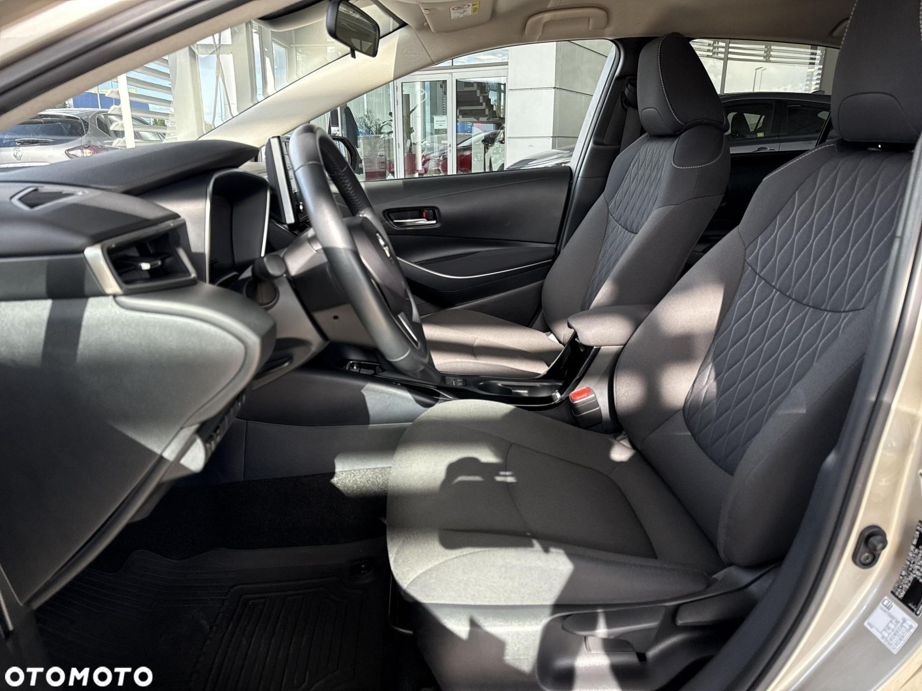 Toyota Corolla 1.8 Hybrid Comfort - 15