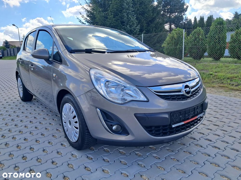 Opel Corsa 1.4 16V 150 Jahre - 9