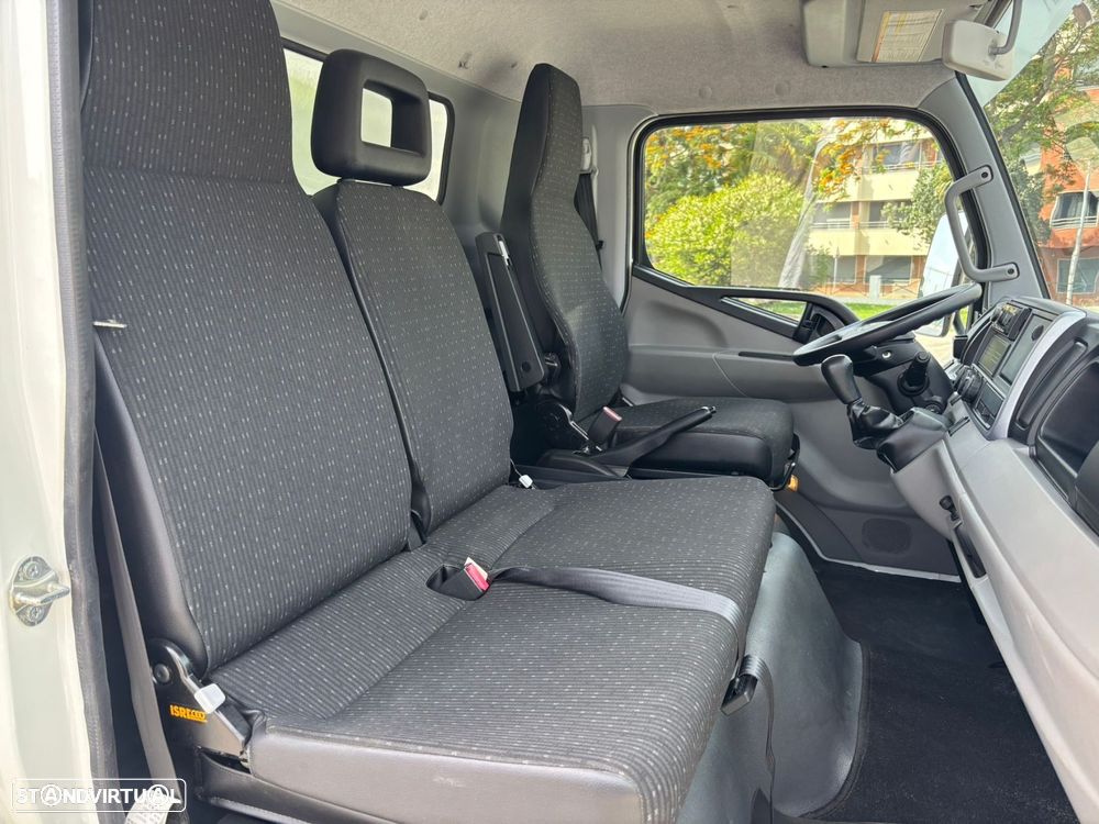 Mitsubishi Canter FUSO 3C15 CONTENTOR COM PLATAFORMA 1.000Kg - 32