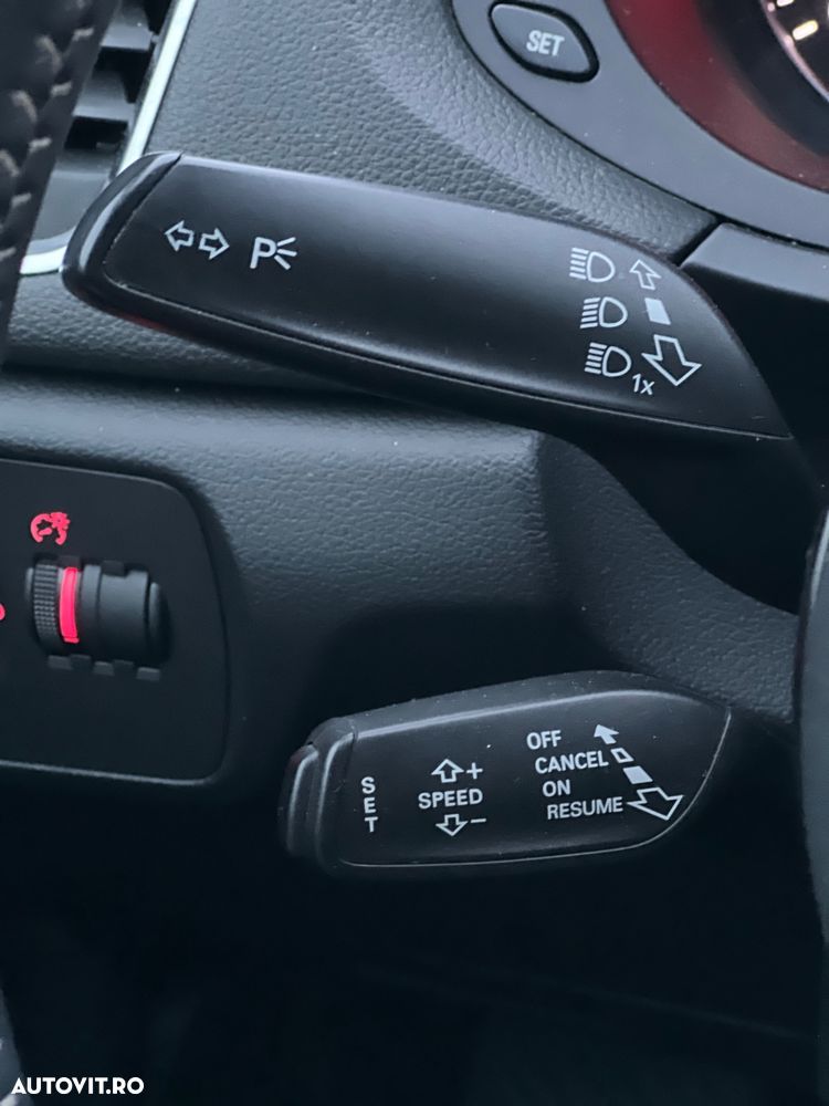 Audi Q3 2.0 TDI Sport - 11