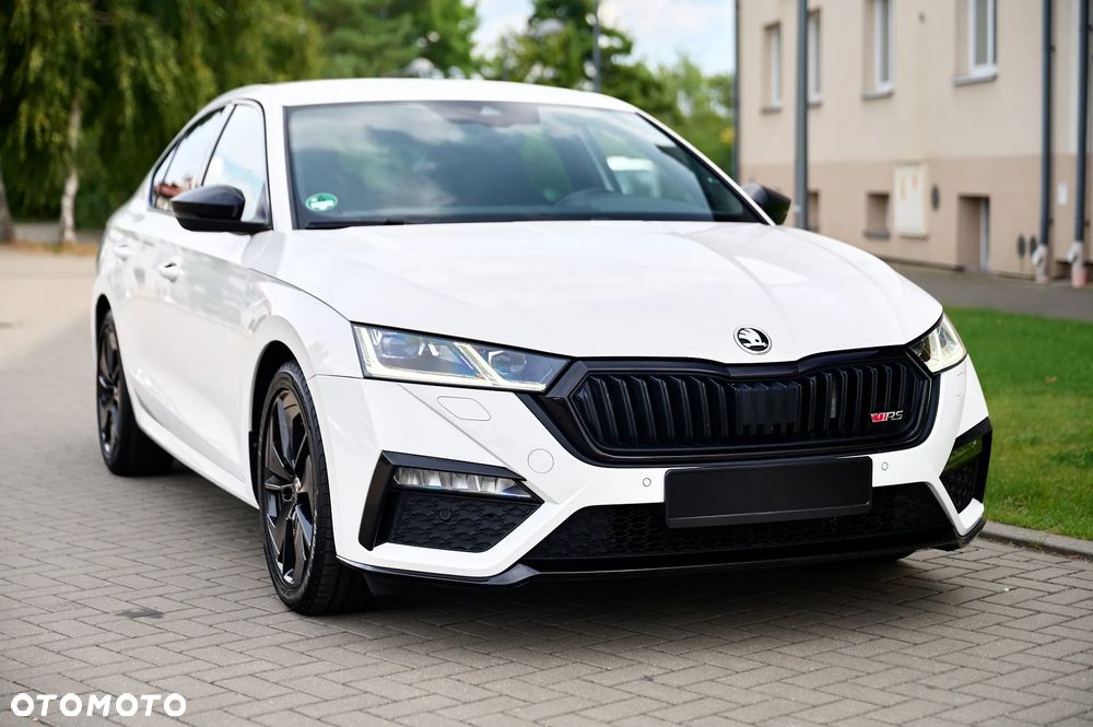 Skoda Octavia 2.0 TDI DSG RS - 20