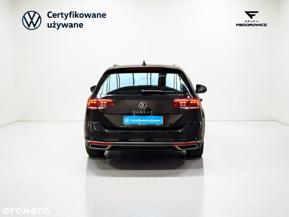 Volkswagen Passat Variant 1.5 TSI EVO Elegance DSG - 8