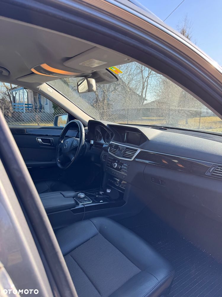 Mercedes-Benz Klasa E 250 CDI DPF 4Matic BlueEFFICIENCY 7G-TRONIC - 9