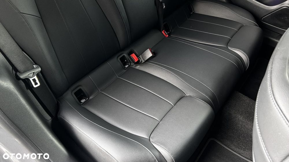 Mercedes-Benz CLA - 28