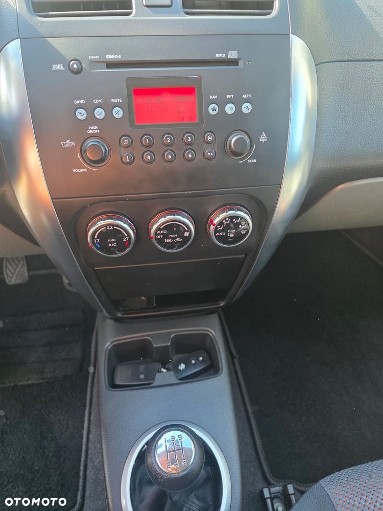 Suzuki SX4 1.6 GS / Premium 4WD - 19