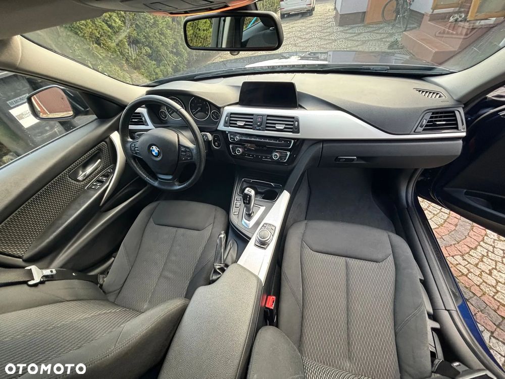 BMW Seria 3 318d - 9