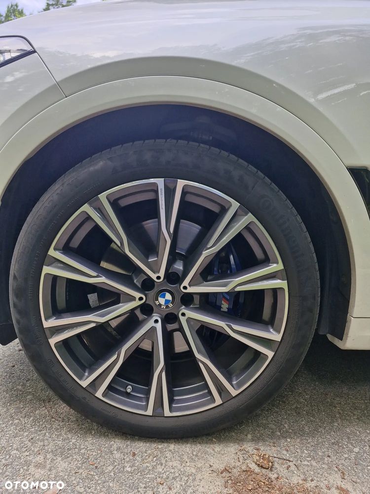 BMW X7 - 22