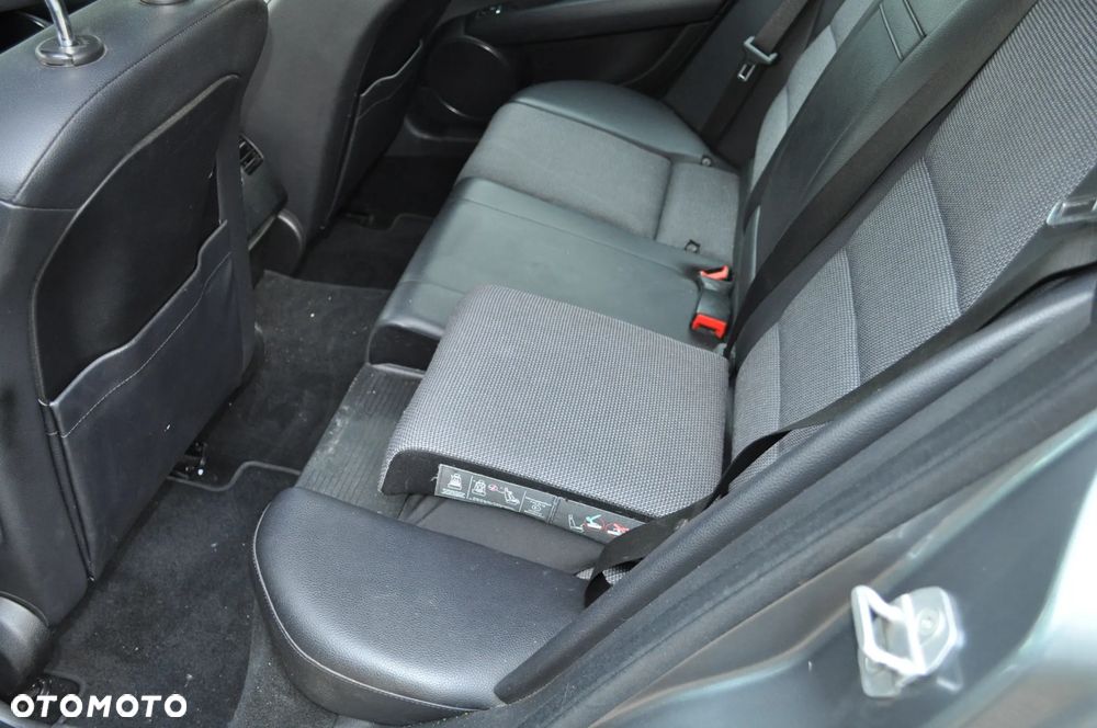 Mercedes-Benz Klasa C 180 BlueEFFICIENCY 7G-TRONIC - 15