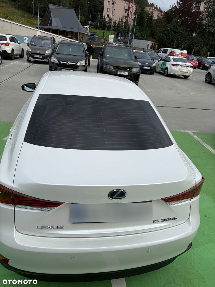 Lexus IS 300h Business Edition - 6