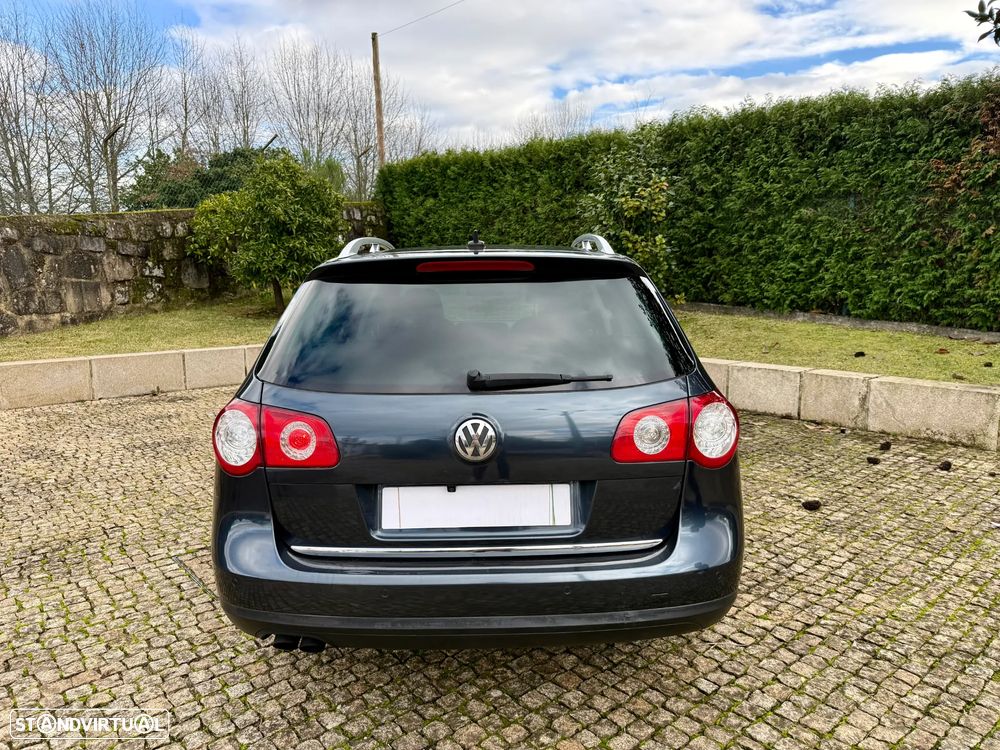 VW Passat Variant 2.0 TDi Highline - 16