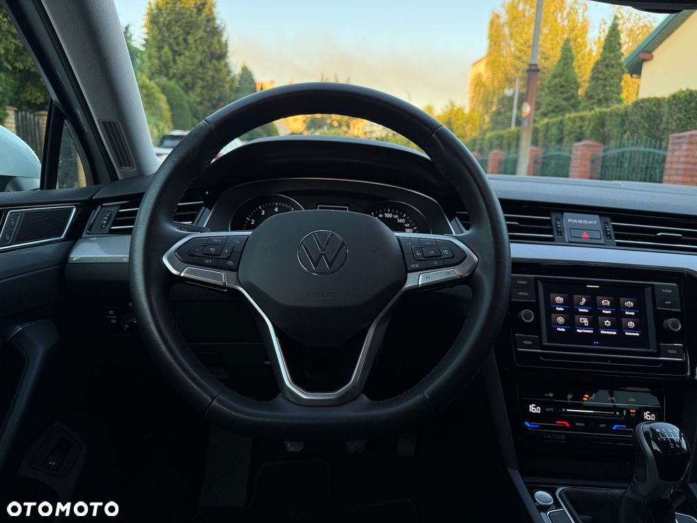 Volkswagen Passat 1.5 TSI EVO Business - 16