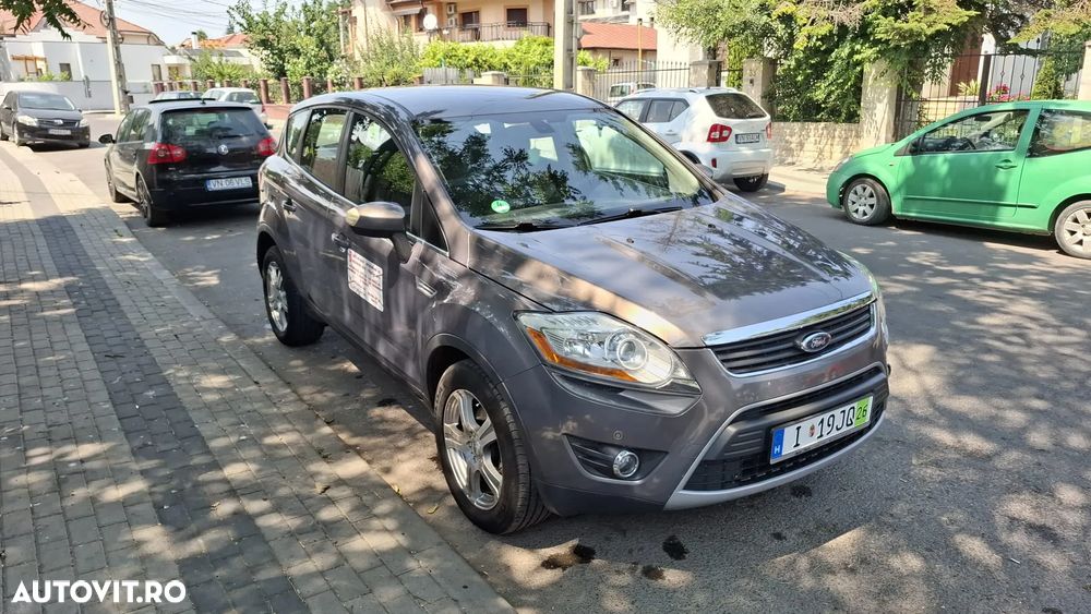 Ford Kuga 2.0 TDCi Powershift 4WD Titanium - 3