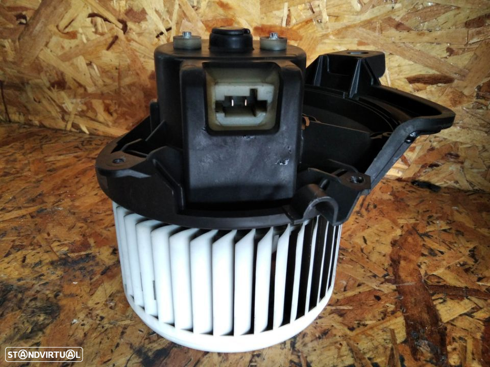 MOTOR DA SOFAGEM FIAT GRANDE PUNTO 05-> - 2