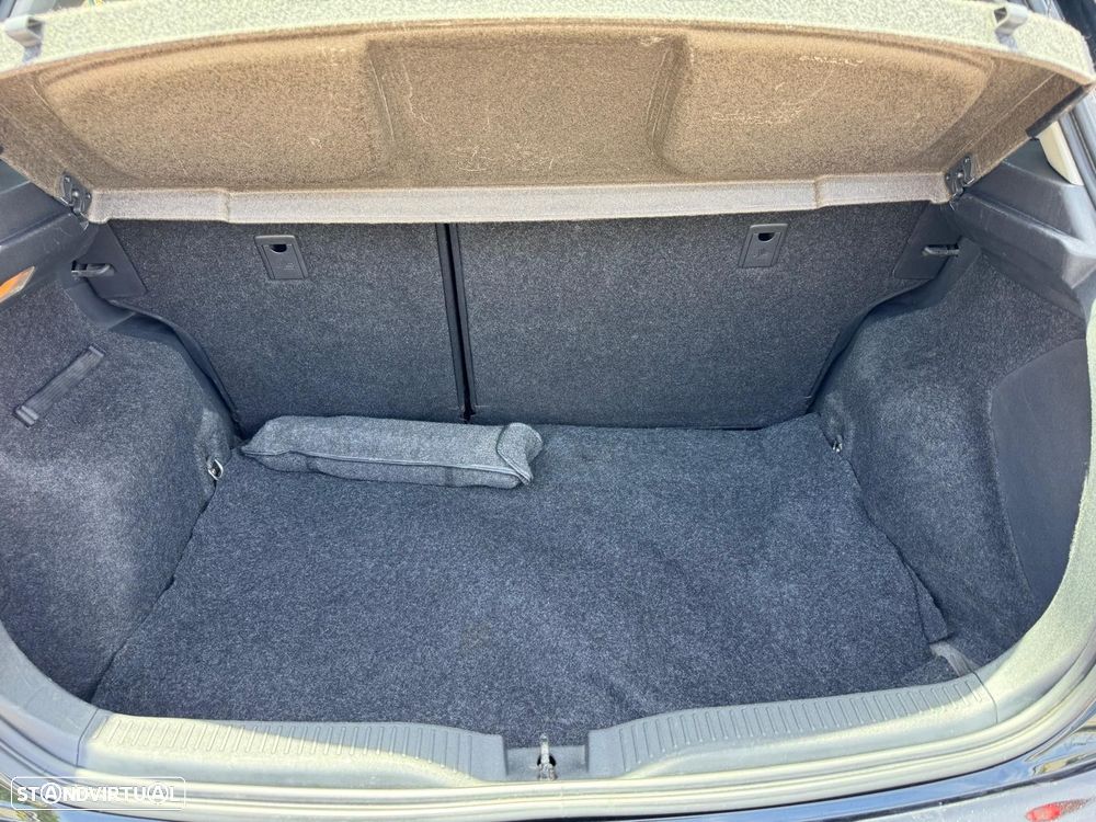 Toyota Auris 1.4 D-4D - 17