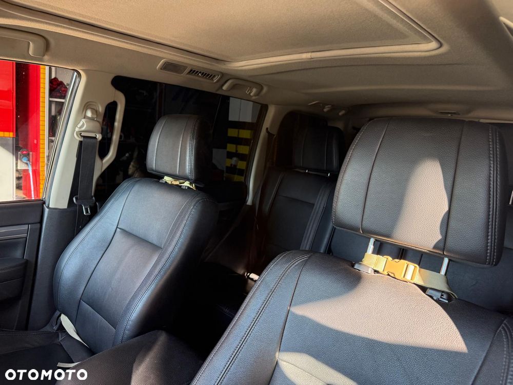 Mitsubishi Pajero - 30