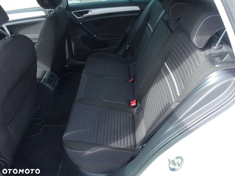 Volkswagen Golf 1.2 TSI BlueMotion Technology Cup - 15