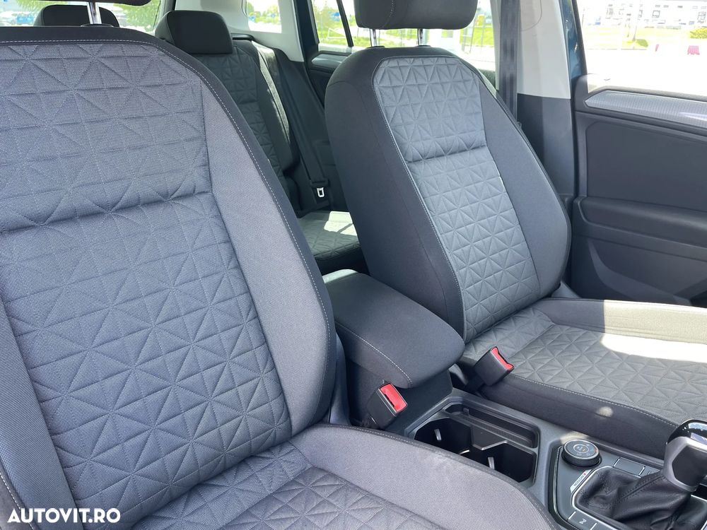 Volkswagen Tiguan - 30
