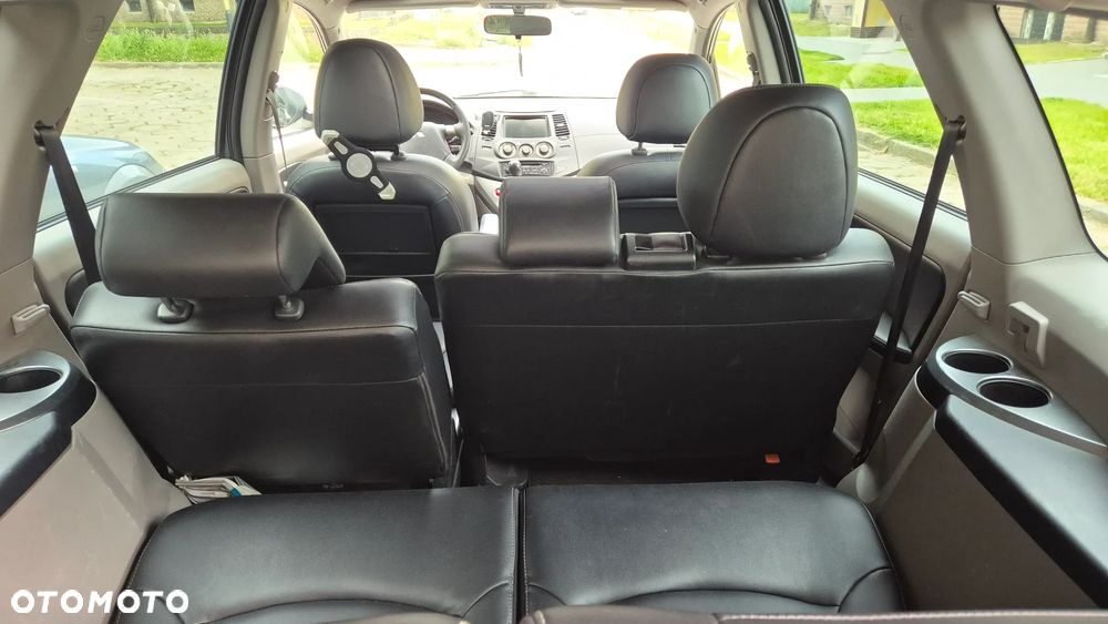Mitsubishi Grandis 2008