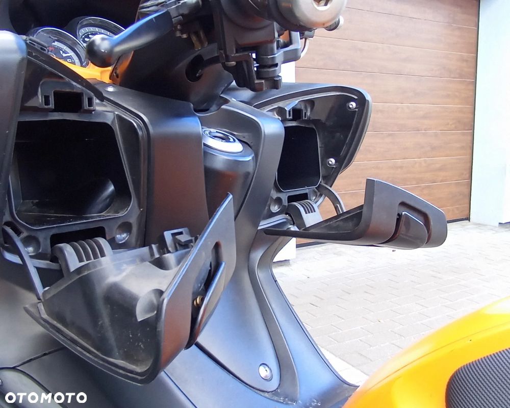 Yamaha Tmax - 8
