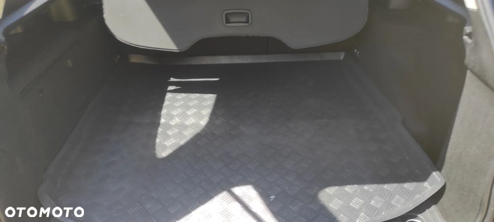 Ford Mondeo 2.0 TDCi Titanium S - 18