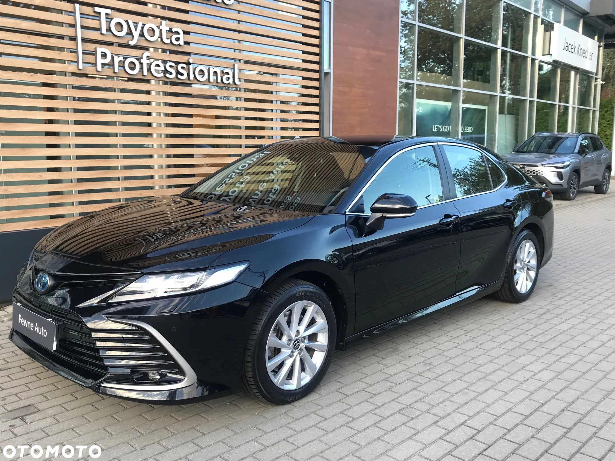Toyota Camry 2.5 Hybrid Comfort CVT - 3