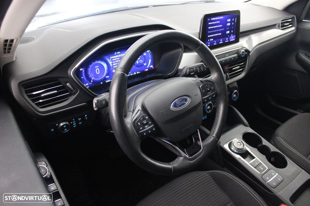 Ford Kuga 2.5 PHEV Titanium — fotografia 33