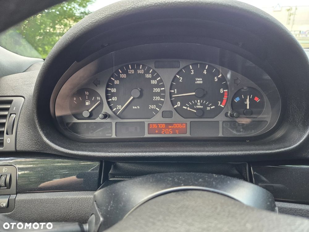 BMW Seria 3 323Ci - 14