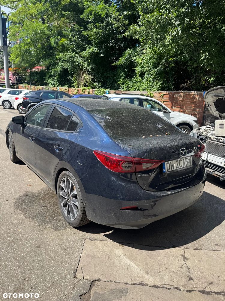 Mazda 3 - 4
